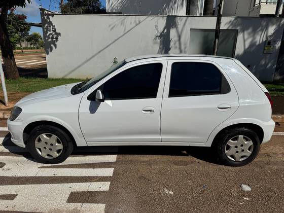 CHEVROLET CELTA 1.0 MPFI LT 8V FLEX 4P MANUAL CHEVROLET CELTA 1.0 MPFI LT 8V FLEX 4P MANUAL